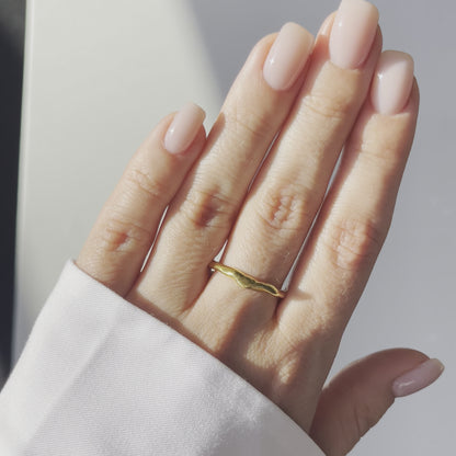 ELEGANT RING