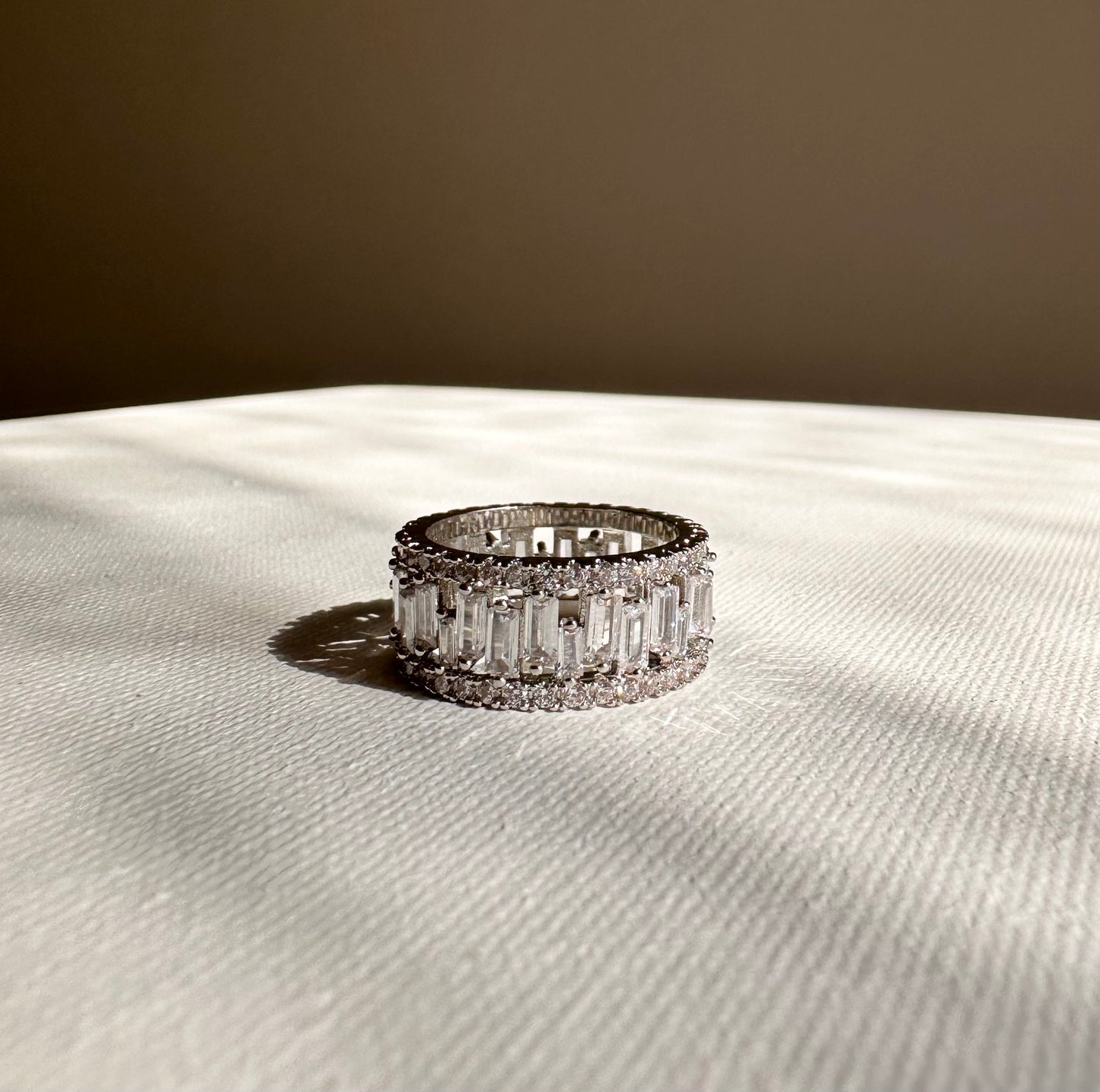 CRYSTAL SILVER RING